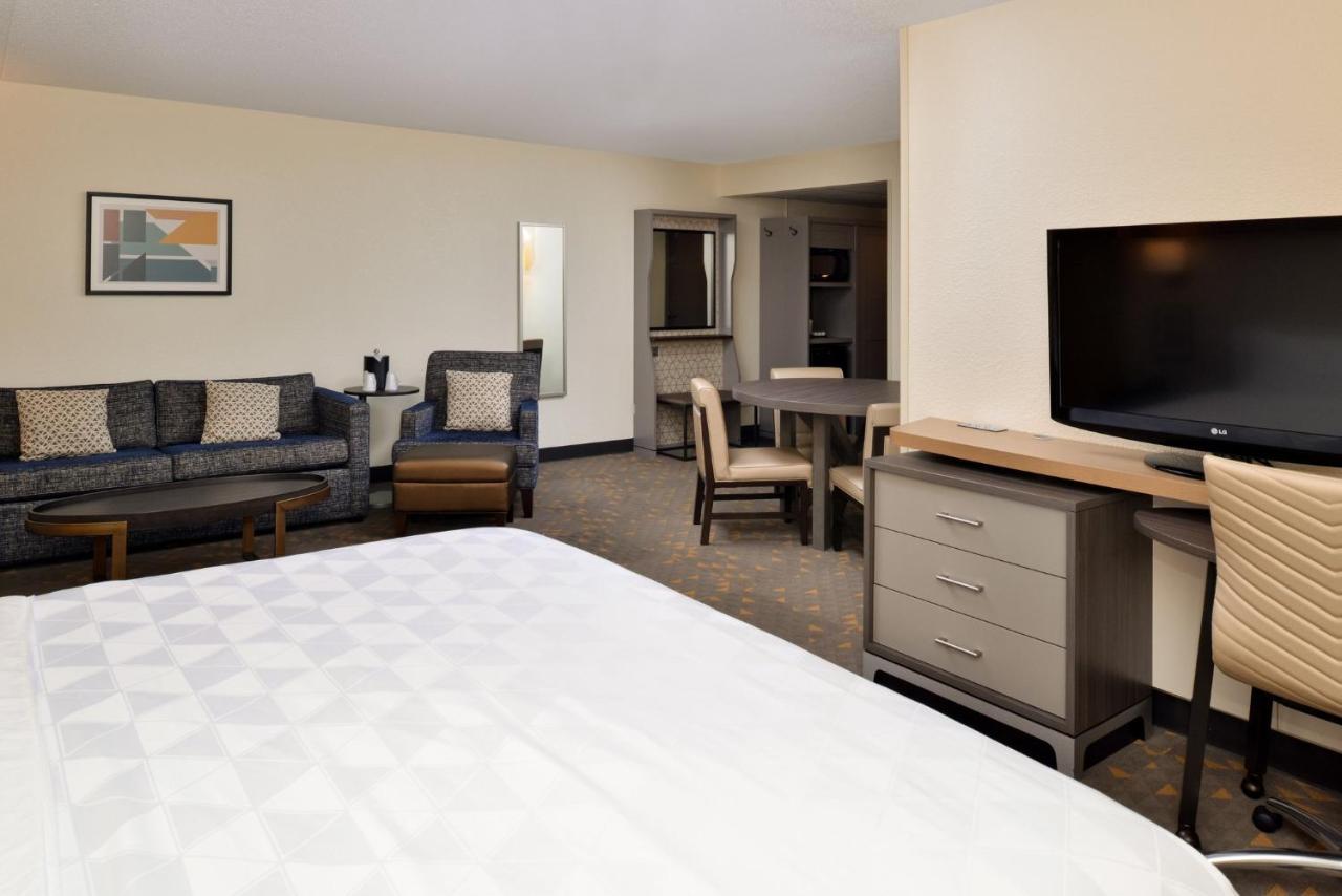 Holiday Inn Hotel & Suites Overland Park-Convention Center By Ihg Exteriör bild