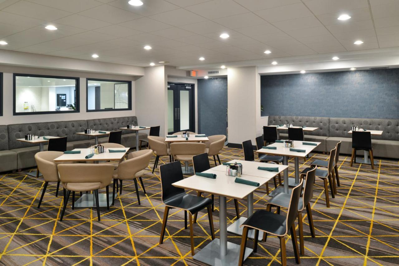 Holiday Inn Hotel & Suites Overland Park-Convention Center By Ihg Exteriör bild
